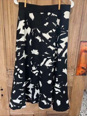 Banana Republic Black and White Abstract A-Line Skirt